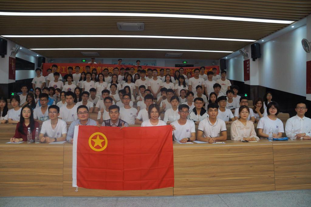 太阳集团官网举行第三届团总支-学生会第二次全体大会1.jpg
