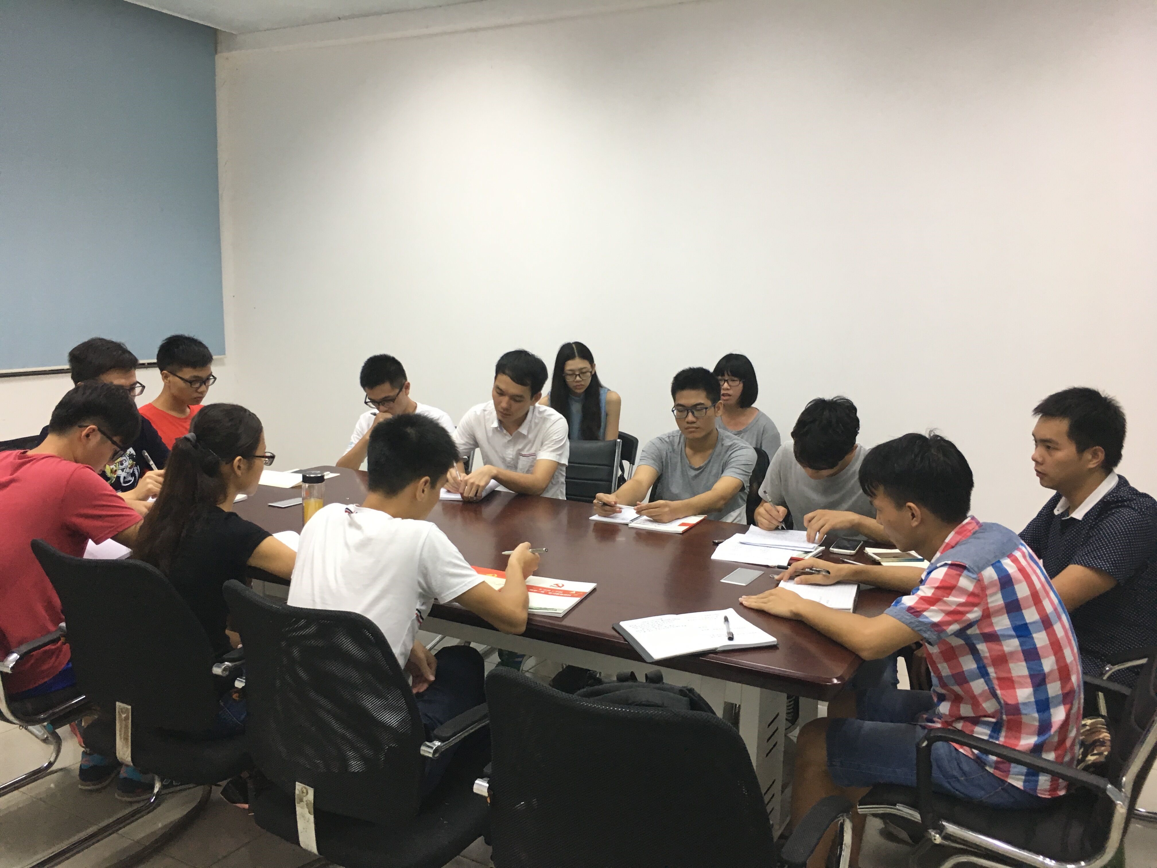 太阳集团官网学生党支部开展.jpg